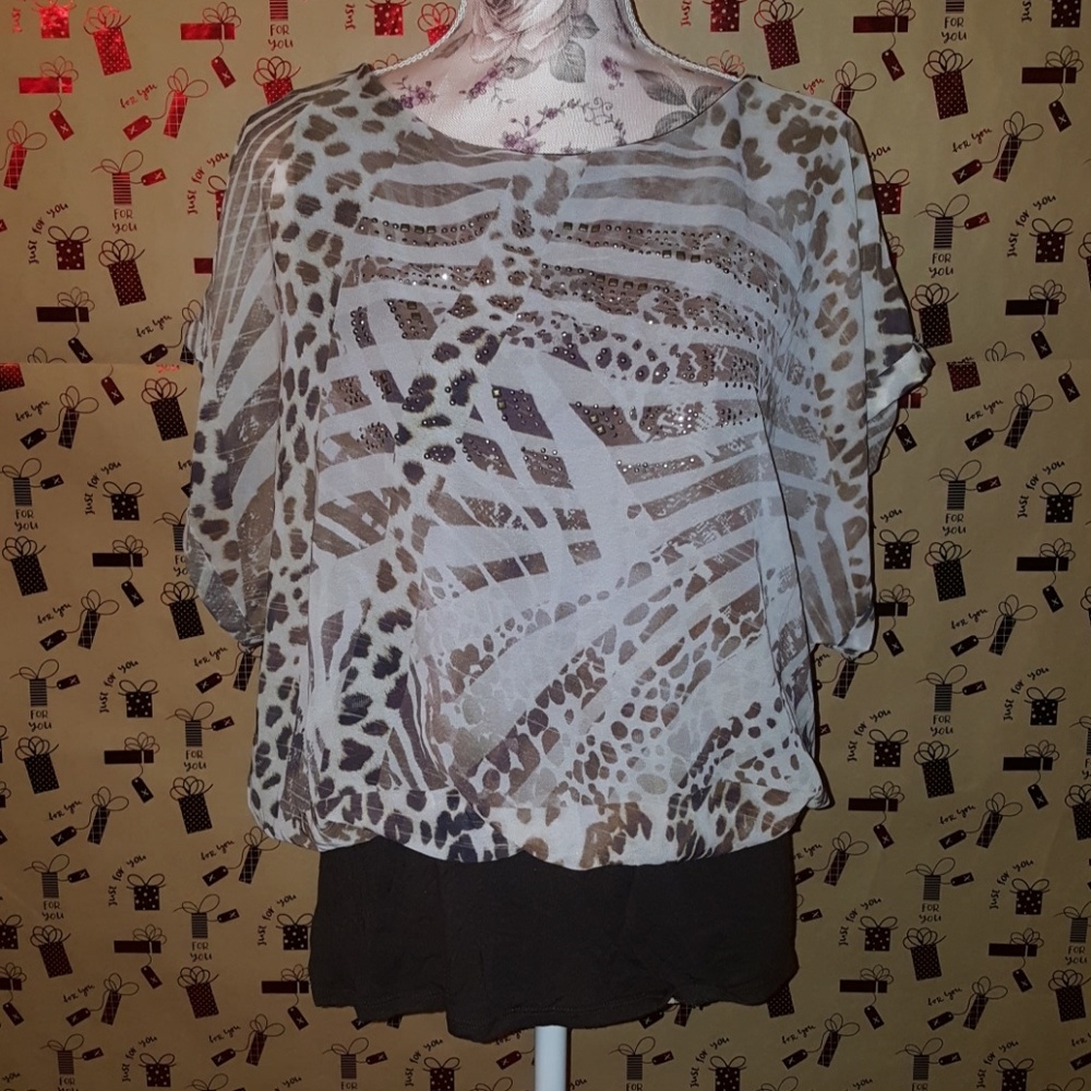 B.L.E.U. blouse